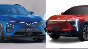 கண்ணா ரெண்டு லட்டு தின்ன ஆசையா?  இந்த ரெண்டு கார்ல எது பெஸ்ட் தெரியுமா? 