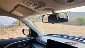 புதியதாக கார் வாங்கும்போது இது இருக்கானு பார்த்து வாங்குங்க! 10 லட்ச ரூபாய் கார்களில் கூட கிடைக்குது!