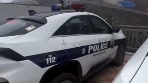 அவங்களே வாங்கிட்டாங்களா... டாடா எலெக்ட்ரிக் கார் போகாத ஏரியாவே கிடையாது!!