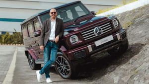 பல கோடி ரூபாய் சொத்து வைத்திருந்தாலும் இந்த காரை வாங்குவது கஷ்டம்! விலை என்னமோ ரூ.2.9 கோடி மட்டும்தான்!