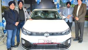 ஃபோக்ஸ்வேகனுக்கு கூரையை பிச்சிக்கிட்டு கொட்டும் விற்பனை! இந்த ஒரு காரை வாங்க தான் எல்லாரும் ஆர்வம்!