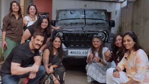 இவங்களா காரை ஓட்டிட்டு வந்தது? நடிகரை அவரது அலுவலகத்திற்கு சென்று மீட் பண்ணியாச்சு!