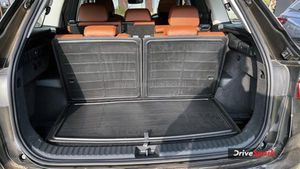 பூட் ஸ்பேஸ் அளவை பார்த்து ஏமாந்து போகாதீங்க! இந்த 10 லட்ச ரூபாய் கார்களில் வேற வசதியும் இருக்கு!