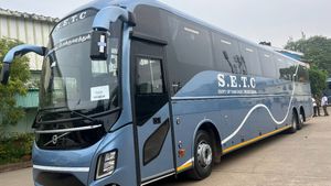 மத்த மாநிலத்துகாரங்க வயிறு எரிய போகுது! தமிழக அரசு பஸ்களா இது! தனியார் பஸ் முதலாளிகளுக்கு ஆப்பு வெச்சுட்டாங்க!