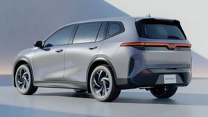 இன்னோவாக்கு வச்சிட்டாங்க ஆப்பு! தமிழகத்தில் தயாராகப்போகும் பிரம்மாண்ட கார்! 