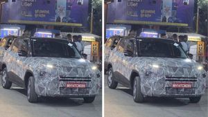 பிசியான சாலையில் யாருக்கும் தெரியாமல் போன 2026 டாடா கார்... முழுவதும் மறைச்சிக்கிட்டு போனா மட்டும் விட்ருவோமா!