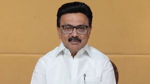 இப்பதான் 5 ஆயிரம் குடுத்தாங்க! அதுக்குள்ள இதுவா! தமிழக மக்களை மகிழ்ச்சியில் திக்கு முக்காட வைக்க போகும் அரசு!