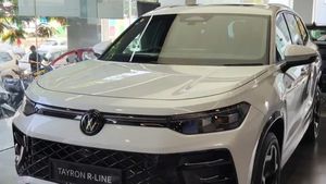 டொயோட்டா ஃபார்ச்சூனருக்கு அப்பன்! ஷோரூம்களுக்கு வர தொடங்கிய புது கார்! இனி போட்டி அனல் பறக்க போகுது!