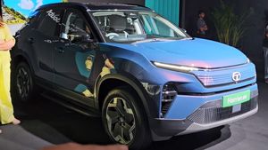 சார்ஜ் போட்டு தான் யூஸ் பண்ணனும் என்றாலும் இத்தனை கஸ்டமர்ஸா... ஒரே வருஷத்தில் ஷாக் கொடுத்த மஹிந்திரா!!