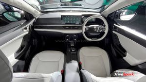 கடைசியா எப்போ சார்ஜ் போட்டோம் என்றதையே மறந்துடுவோம்! ஃபுல் சார்ஜில் 400கிமீ இயங்கக்கூடிய 7 எலெக்ட்ரிக் கார்கள்