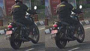 இந்த பைக் அறிமுகமானால் ராயல் என்ஃபீல்டு ஷோரூம்களுக்கு ஒருத்தரும் போக போறது இல்ல! டிரையம்ப் களமிறக்கும் பைக்