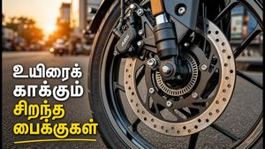 ரூ.1.5 லட்சத்திற்குள் Dual Channel ABS கொண்ட சிறந்த பைக்குகள்