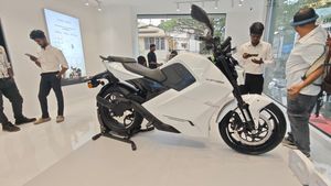 சென்னையில் பெருசா வேலைக்கு ஆகல... பெங்களூருவுக்கு தாவிய பைக் கம்பெனி! முதல் ஷோரூம் திறப்பு