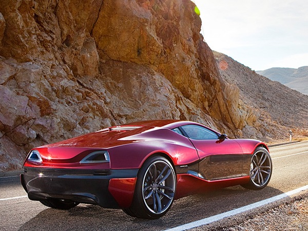 பின்புற தோற்றம் பின்புற தோற்றம்