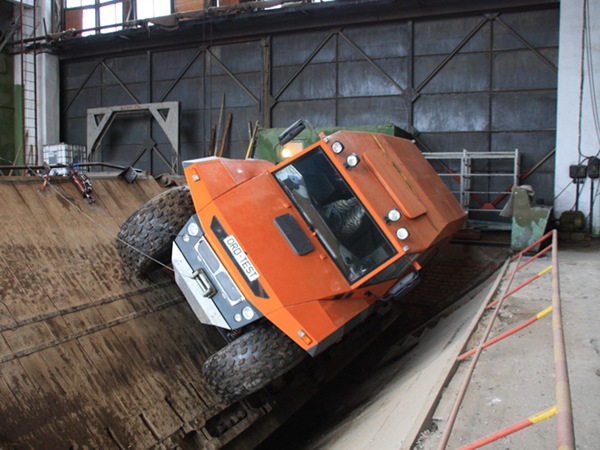 பாதுகாப்பு அம்சம்