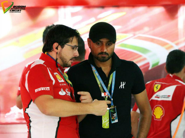 கிரிக்கெட் வீரர் ஹர்பஜன் சிங்