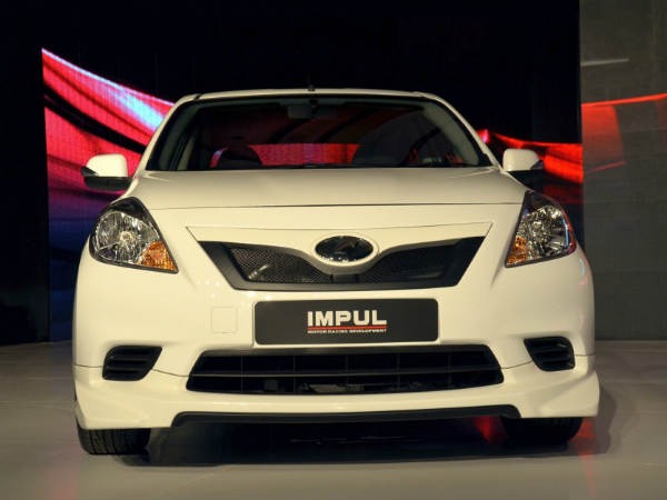 இம்பல் பாடி கிட்டுடன் நிசான் சன்னி