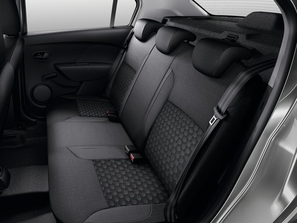 2013 டேஸியா லோகன்