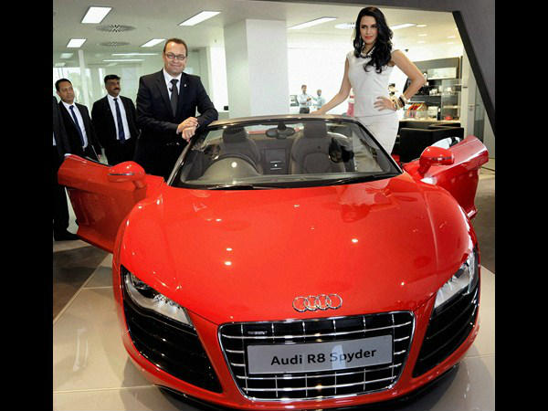 ஆடியின் புதிய கார் ஷோரூம் திறப்பு!