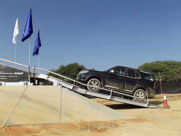 டாடா சஃபாரி ஸ்ட்ராம் எக்ஸ்டீரிம் டிரைவ்