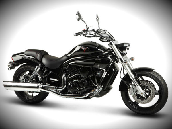 ஹயோசங் அக்குய்லா புரொ