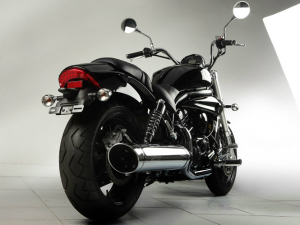 ஹயோசங் அக்குய்லா புரொ