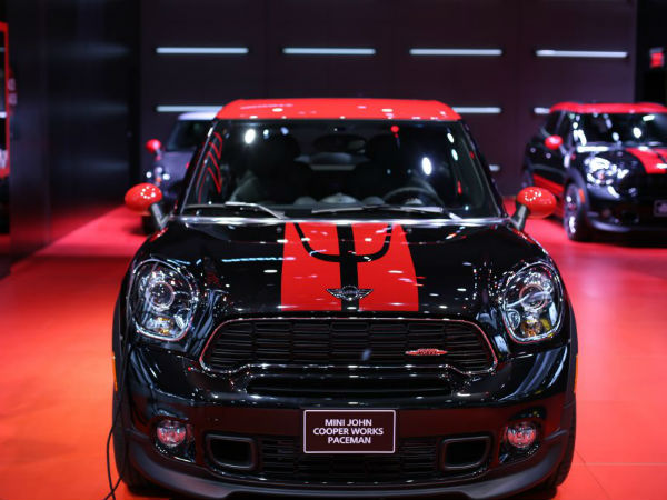 மேக்ஸிமம் ஸ்டைலுடன் அசத்தும் மினி ஜான் கூப்பர்