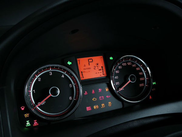 இன்ஸ்ட்ரூமென்ட் கிளஸ்ட்டர்