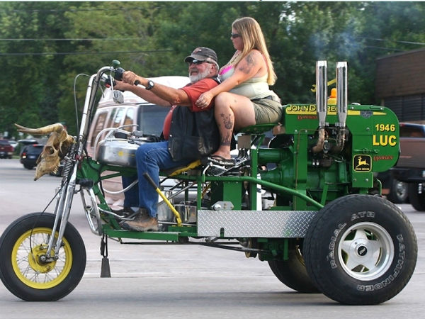 உலகின் விசித்திர பைக்குகள்