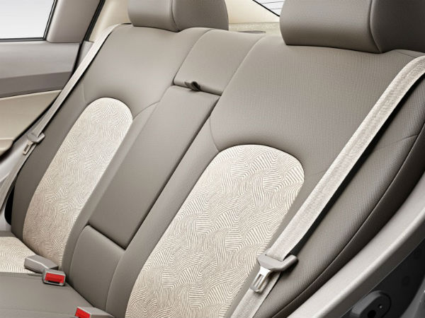 சொகுசான பின்புற இருக்கை