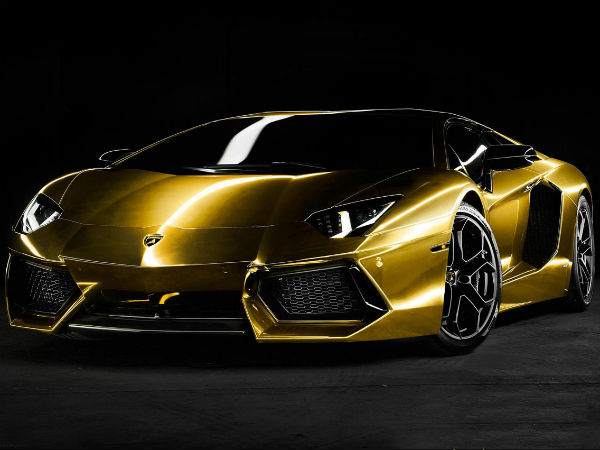 தகதகக்கும் தங்க லம்போர்கினி சூப்பர் கார்!