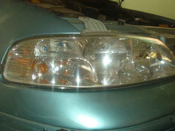 ஹெட்லைட் கிளினீங்