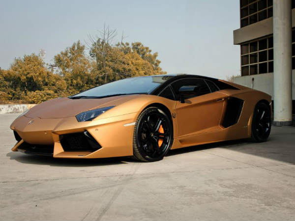 இது இந்தியாவின் தங்க லம்போ கார்