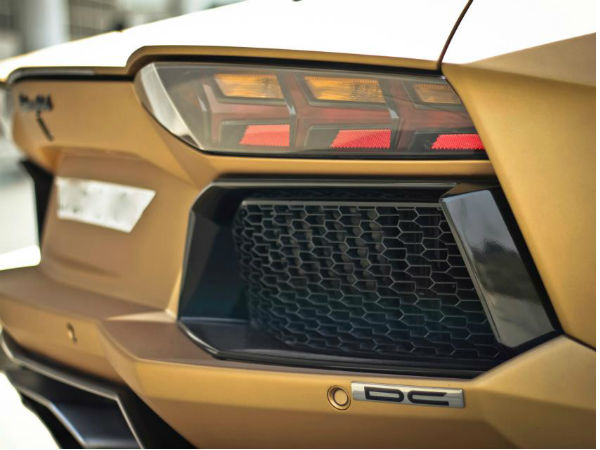 இது இந்தியாவின் தங்க லம்போ கார்