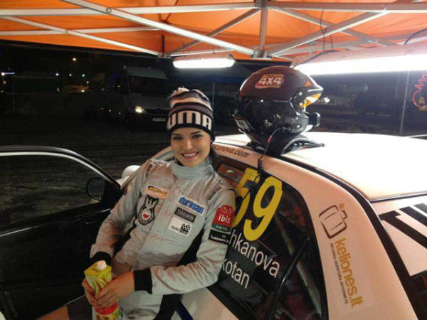 ரஷ்யாவின் சூப்பர் மாடல் ரஷ்யாவின் சூப்பர் மாடல்