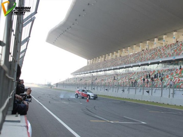 புத் இன்டர்நெஷனல் சர்க்யூட்