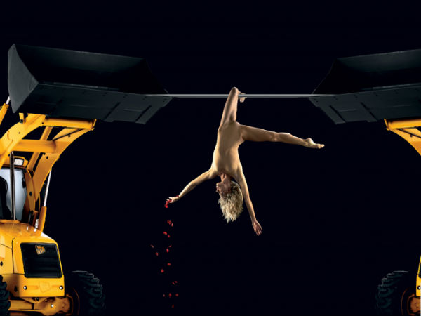 ஜேசிபி காலண்டர் படங்கள்