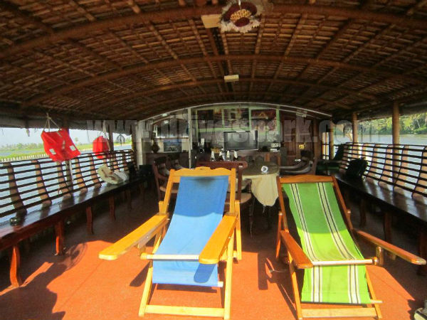 குமரக்கோம் - படகு இல்லங்கள் குமரக்கோம் - படகு இல்லங்கள்