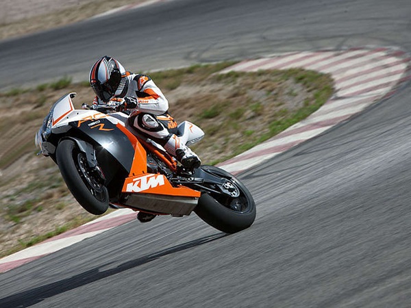 கேடிஎம் ஆர்சி8