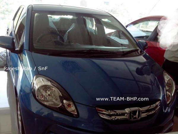 டீலருக்கு வந்த அமேஸ்