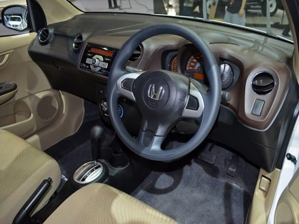 ஹோண்டா அமேஸ் படங்கள்