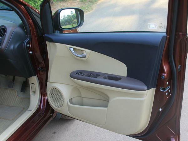 ஹோண்டா அமேஸ் படங்கள்