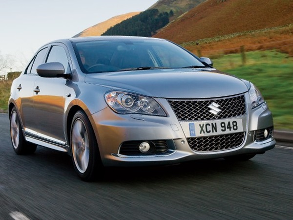 சுஸுகி கிசாஷி செடான் கார்