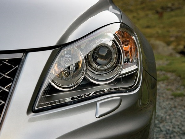 சுஸுகி கிசாஷி செடான் கார்