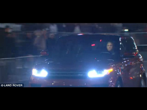 புதிய ரேஞ்ச்ரோவர் ஓட்டிய ஜேம்ஸ்பாண்ட்