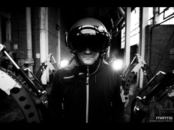 உலகின் மிகப்பெரிய ரோபோட்