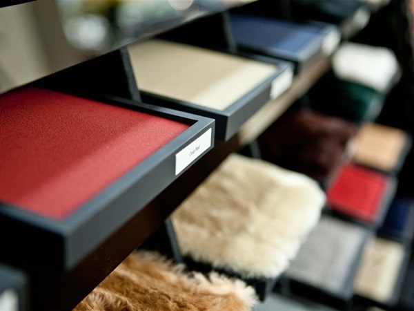 உலகின் பெரிய ரோல்ஸ்ராய்ஸ் கார் ஷோரூம்