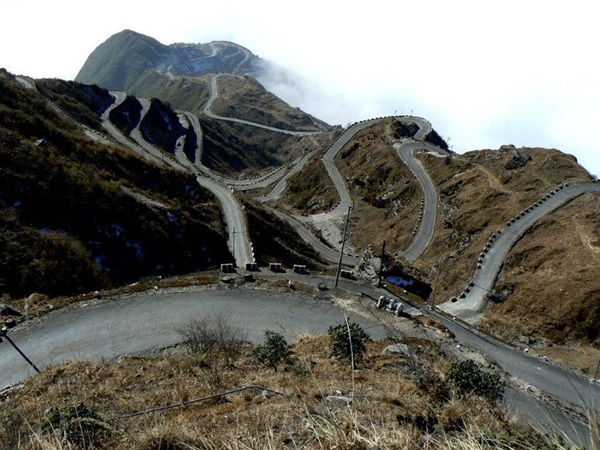 ஸிக் - ஸாக் சாலை