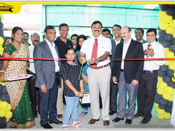 Mahindra Car Workshop inaguration Mahindra Car Workshop inaguration