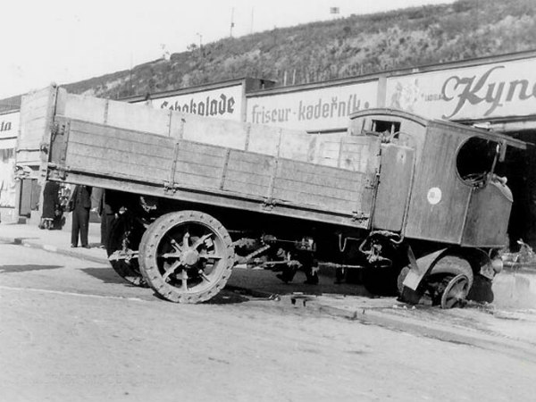 நீராவி டிராக்டர்கள் நீராவி டிராக்டர்கள்
